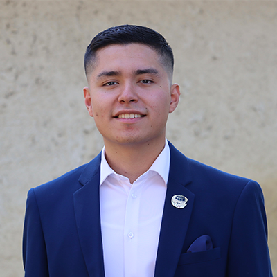 Alexander Villanueva Headshot